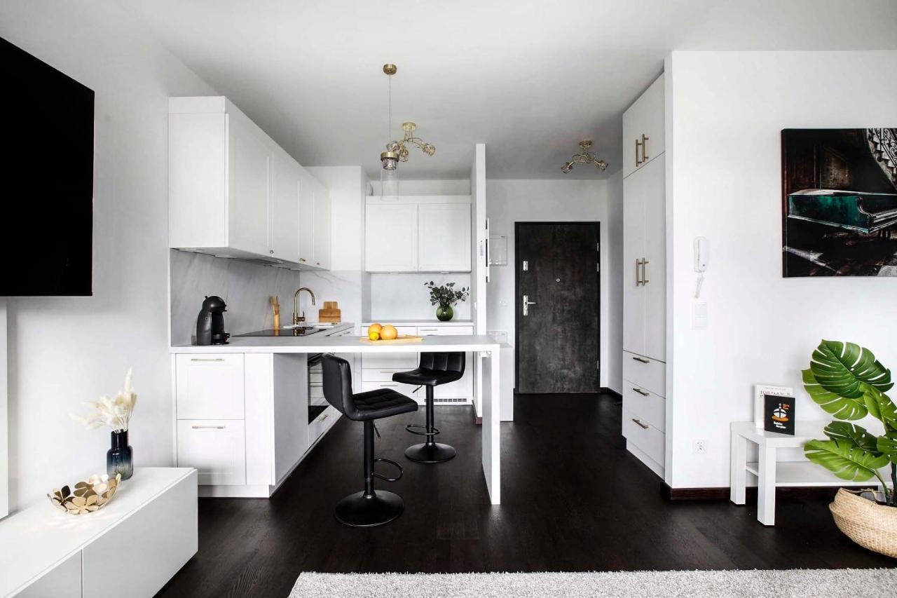 Cozy With Balcony Next To Vistula Boulevrads, Old Town Apartment Krakau